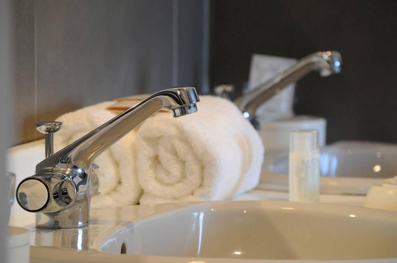 Hotel Salons De Vrede Ichtegem Oda fotoğraf